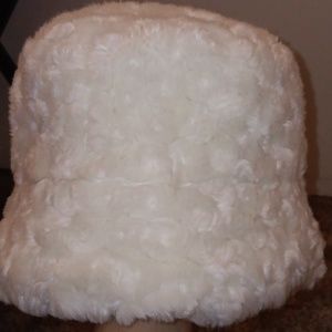 Y2K Faux Fur Bucket Hat (NWOT)